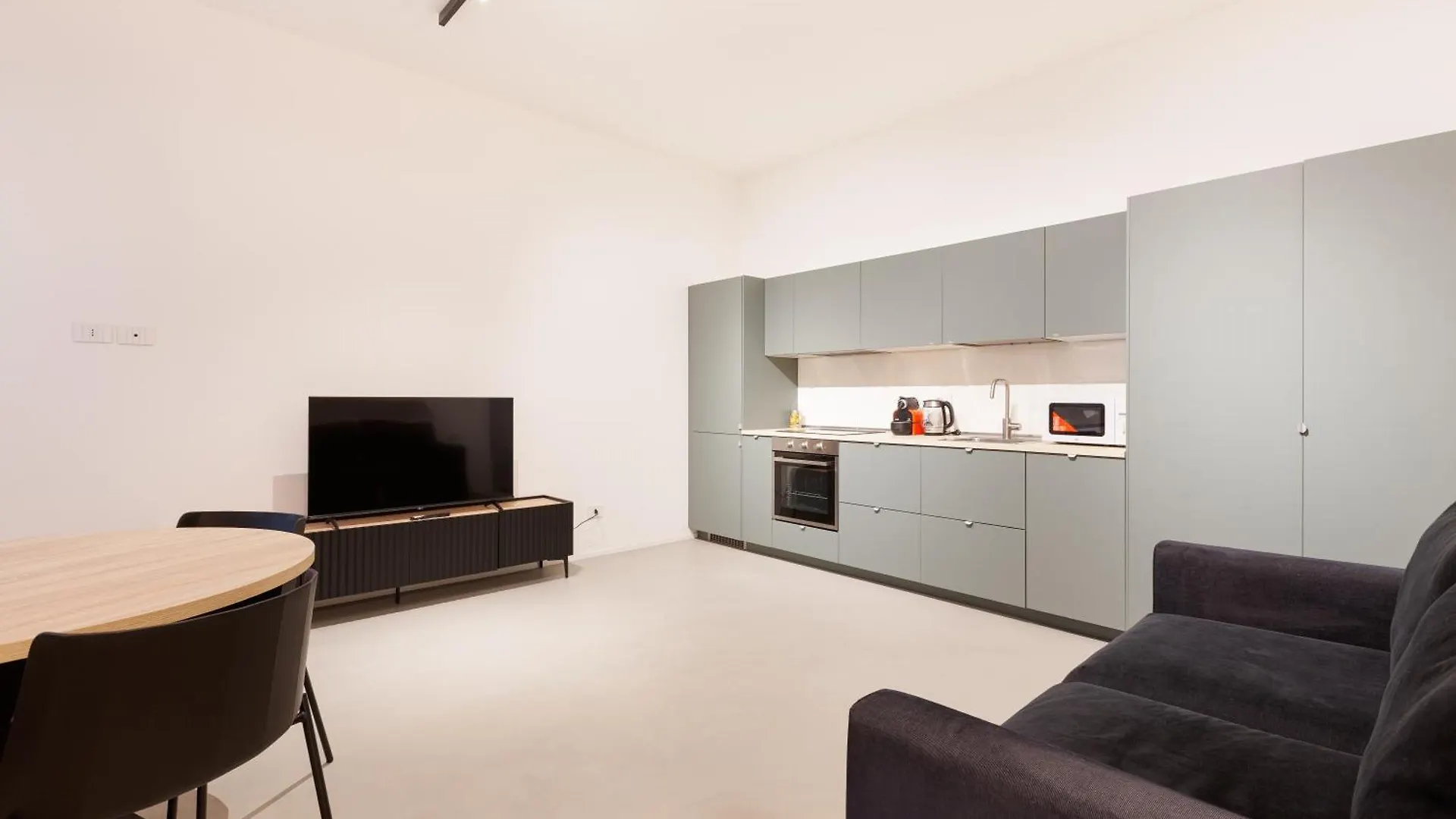 Guesthost - Cozy Studio Apartment Tortona Milaan